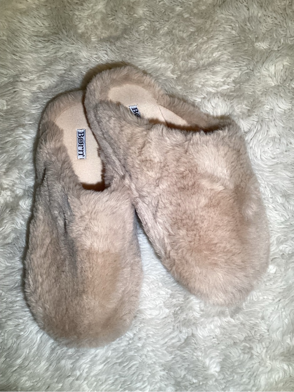 Born Women's Plush Slip-On Slippers in Light Taupe M/L